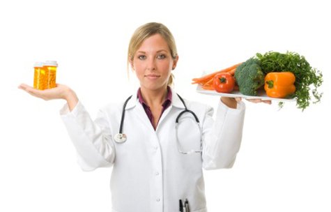 wpid-fat-loss-diet-pills-doctor-with-pills-and-food-1-4751